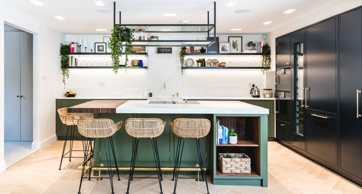 Dining in the kitchen Article on creating a kitchen diner with Katherine Sorrell in Living In Richmond, Kew & East Twickenham magazine